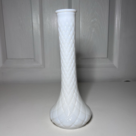 Hoosier Other - Vtg‎ Hoosier Glass Milk Glass Bud Vase Quilted Diamond Pattern